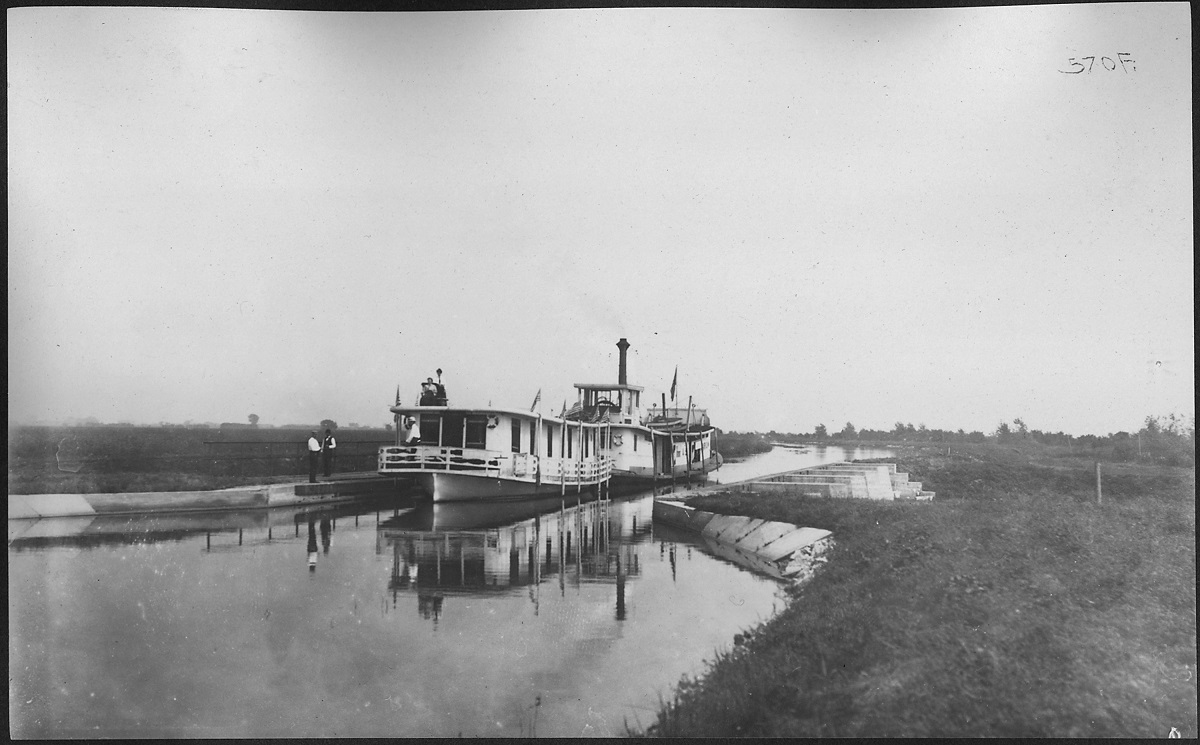 The steamer Marion with Rambler in tow at Aqueduct number 4, 1908