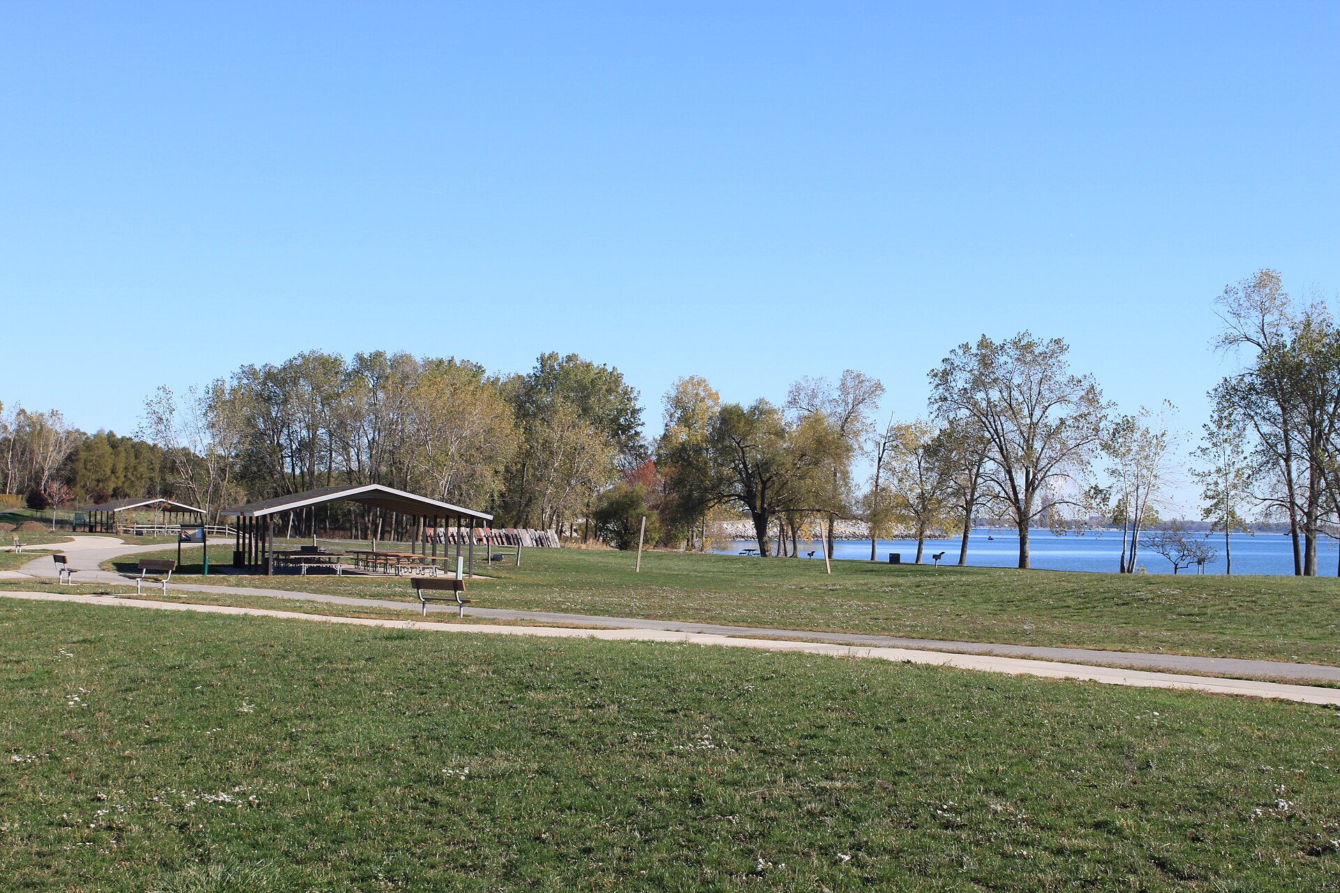 Picnic area adjacent to Lake Erie